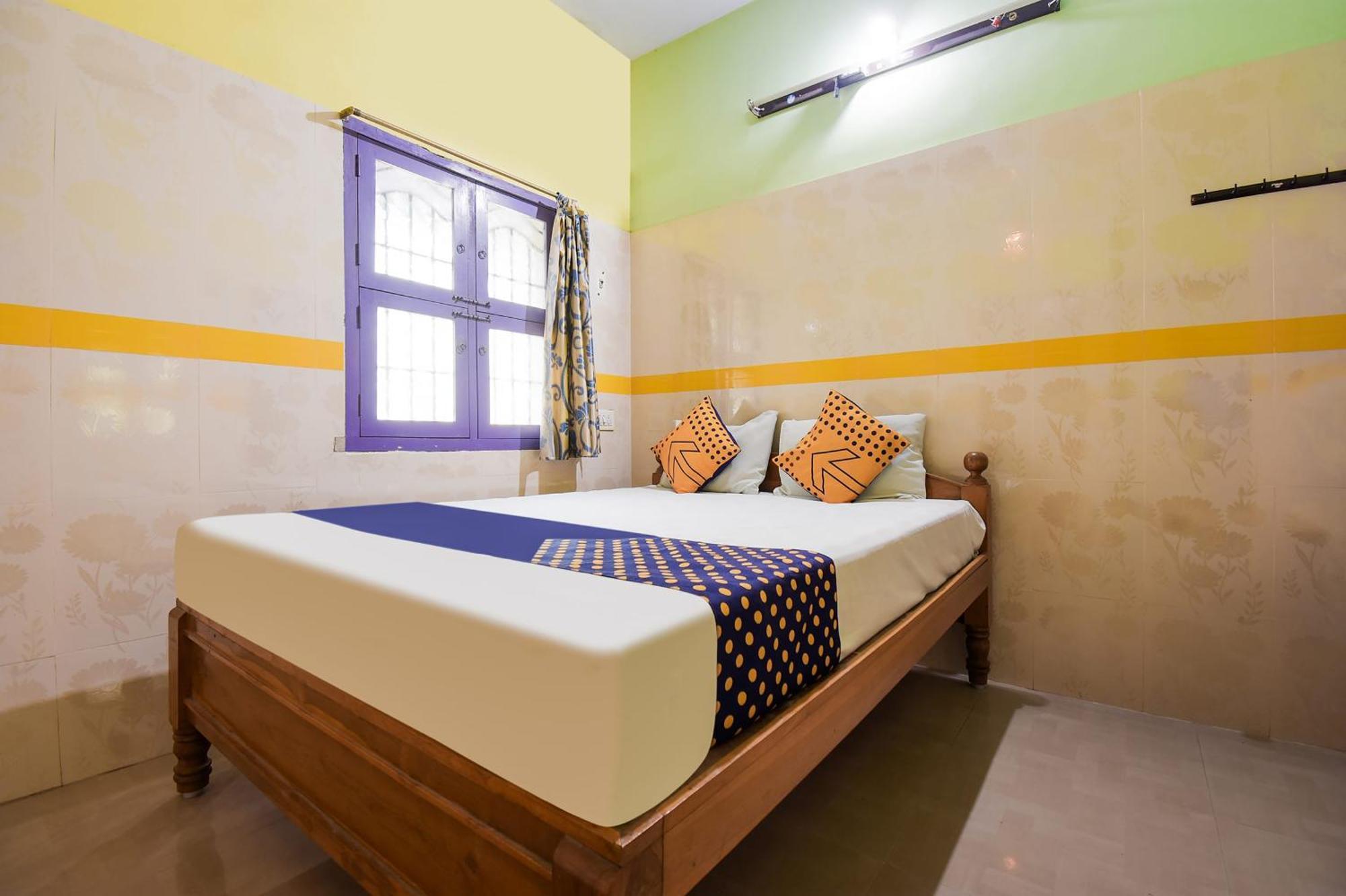 Hotel O K.S.Lodge Tribhuvanam Bagian luar foto