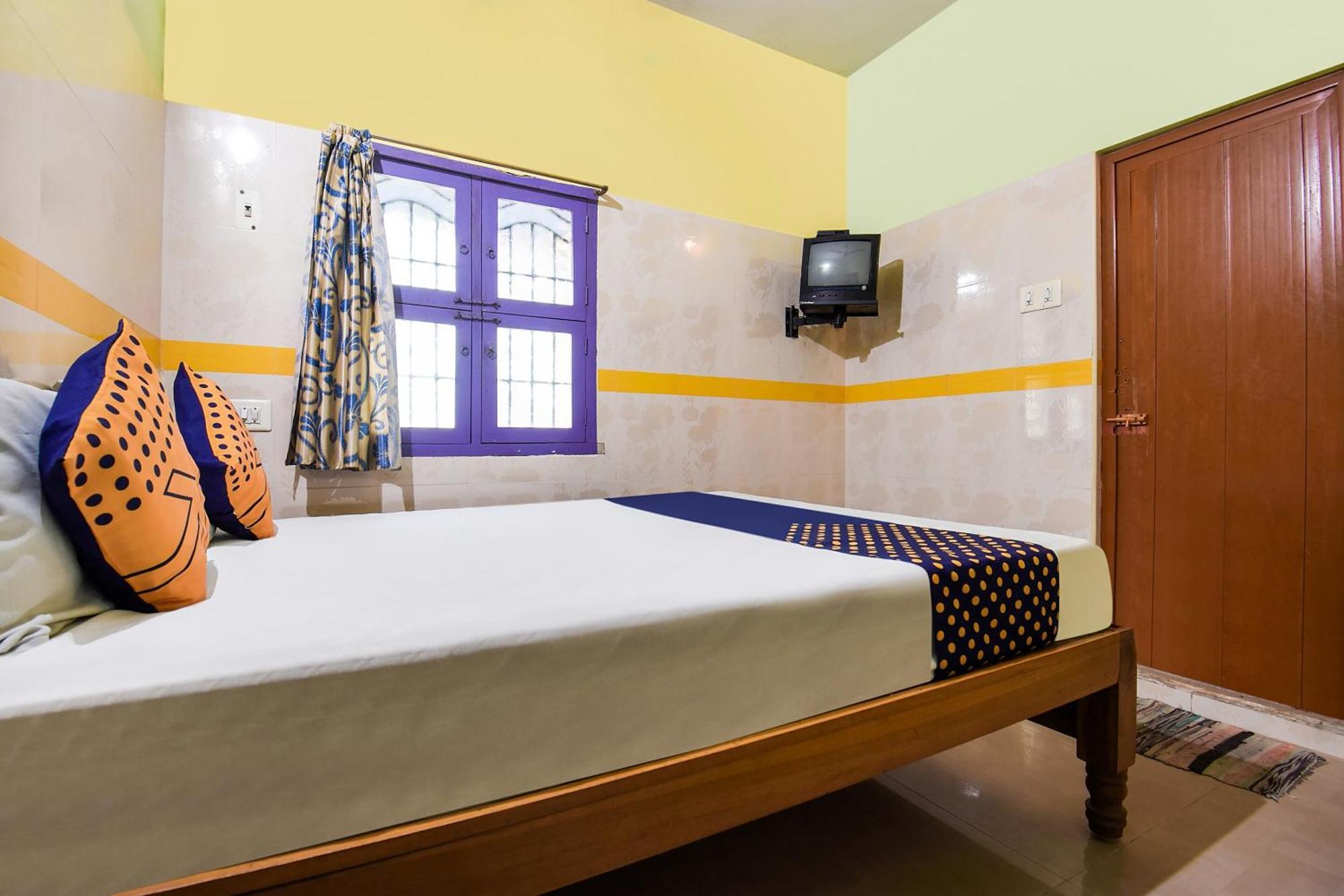 Hotel O K.S.Lodge Tribhuvanam Bagian luar foto