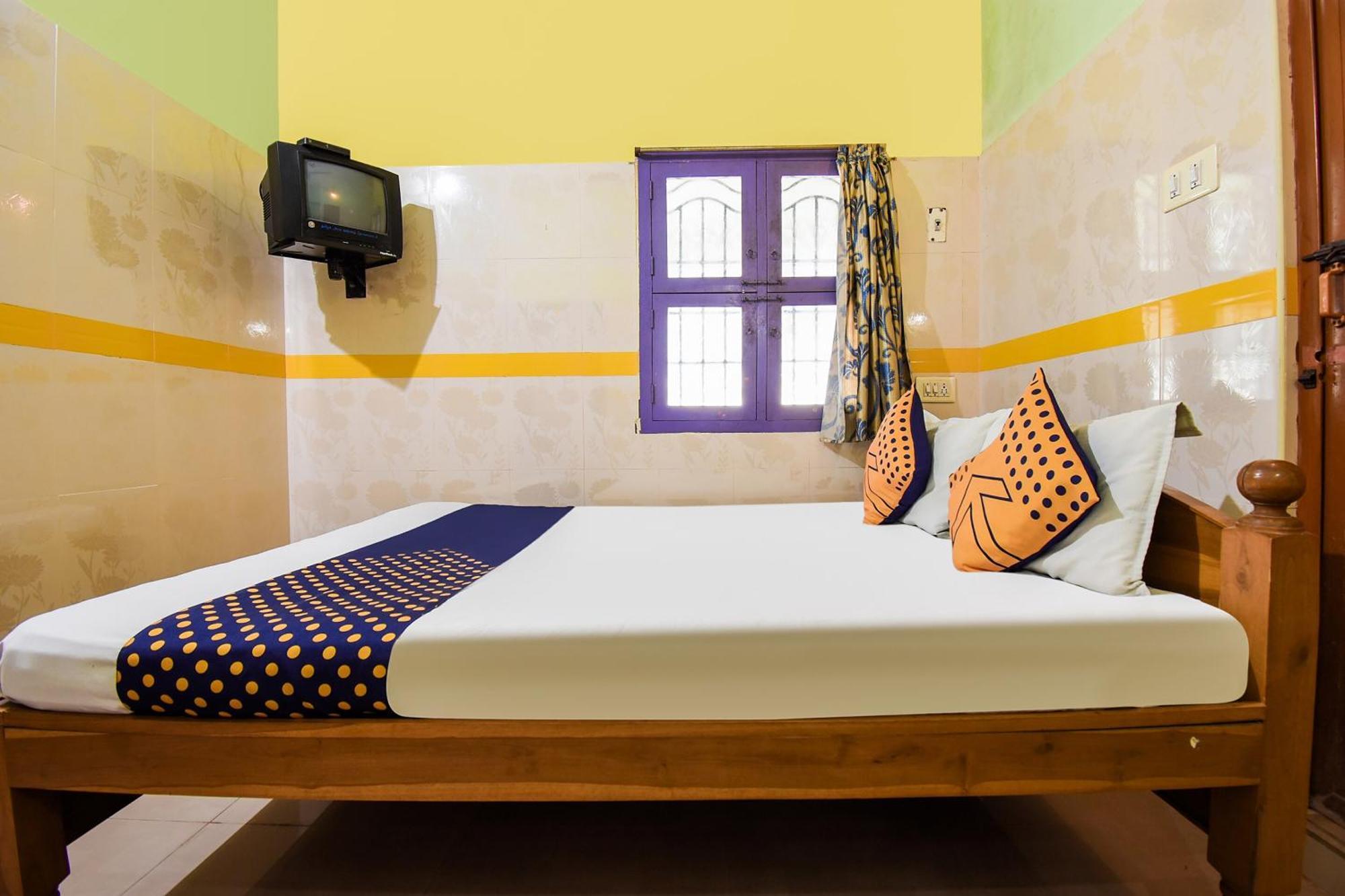 Hotel O K.S.Lodge Tribhuvanam Bagian luar foto